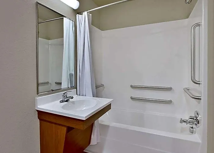 Woodspring North I-270 Hotel 4*